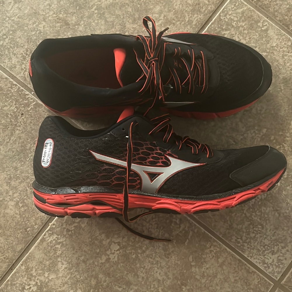 Mizuno wave inspire